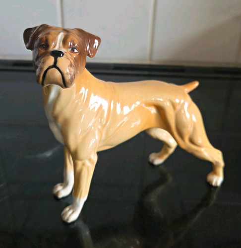 Beswick boxer dog porcelian - beswick,